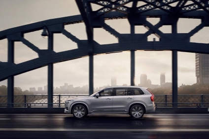 2020 Volvo XC90 hybrid: A safety-focused luxury SUV with a touch of green