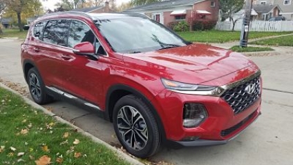 2020 Hyundai Santa Fe offers comfort, terrific tech options