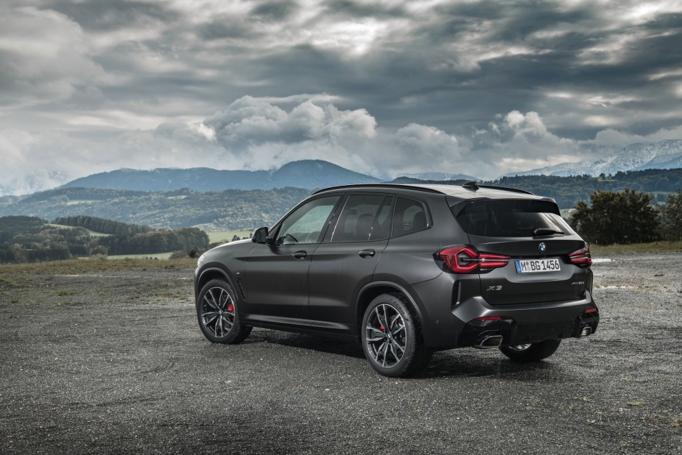 The 2022 BMW X3 is an attractive and tech-savvy luxury SUV offering.