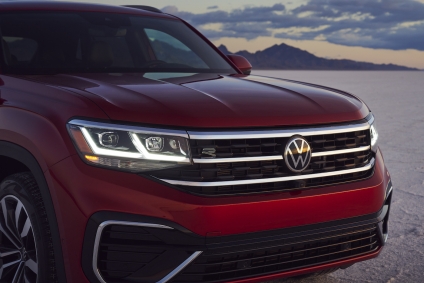 Roomy, tech-savvy Atlas Cross Sport grows VW’s SUV lineup