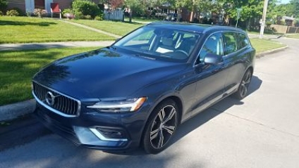 Tired of SUVs? Stylish Volvo V60 wagon is a strong alternative