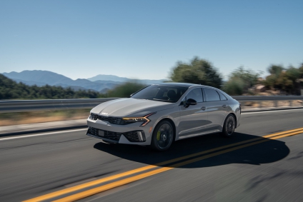 2025 Kia K5 GT delivers sporty looks, powerful and agile drive