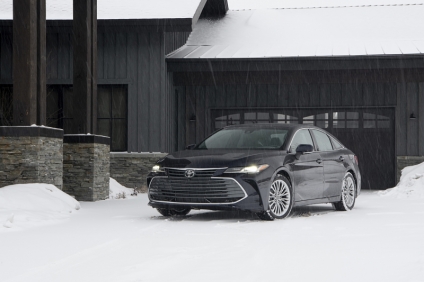 2021 Toyota Avalon hybrid is roomy, luxurious, and one-of-a-kind